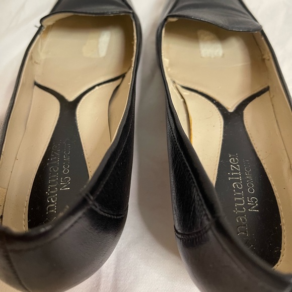 Naturalizer Black Leather Mules – Size 8.5 - Picture 2 of 6